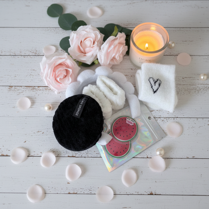 Luxury white pamper gift set for women UK – includes cleansing sponge, cooling eye pads, spa headband, wristband set and fluffy socks